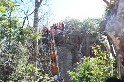 คำอธิบาย : บริเวณทำพิธีบวงสรวง<br>วันที่ถ่าย  :13 พ.ย. 2559<br>ผู้ถ่าย : ธีระวัฒน์  แสนคำ<br>ลิขสิทธิ์  : ศูนย์มานุษยวิทยาสิรินธร (องค์การมหาชน)<br>รูปแบบลิขสิทธิ์ : สัญญาอนุญาตครีเอทีฟคอมมอนส์<br>