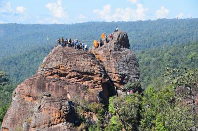 คำอธิบาย : ยอดเขาช้างล้วง ต.นครไทย อ.นครไทย จ.พิษณุโลก<br>วันที่ถ่าย  :14 พ.ย. 2559<br>ผู้ถ่าย : ธีระวัฒน์  แสนคำ<br>ลิขสิทธิ์  : ศูนย์มานุษยวิทยาสิรินธร (องค์การมหาชน)<br>รูปแบบลิขสิทธิ์ : สัญญาอนุญาตครีเอทีฟคอมมอนส์<br>